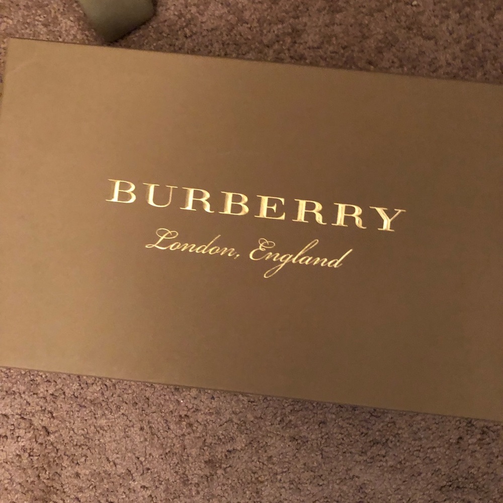 Burberry vintage shoes